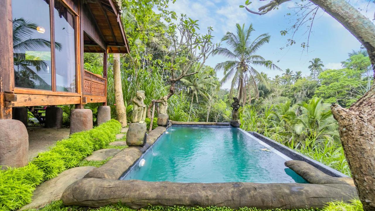 Iyume Villas Тегалаланг Екстериор снимка
