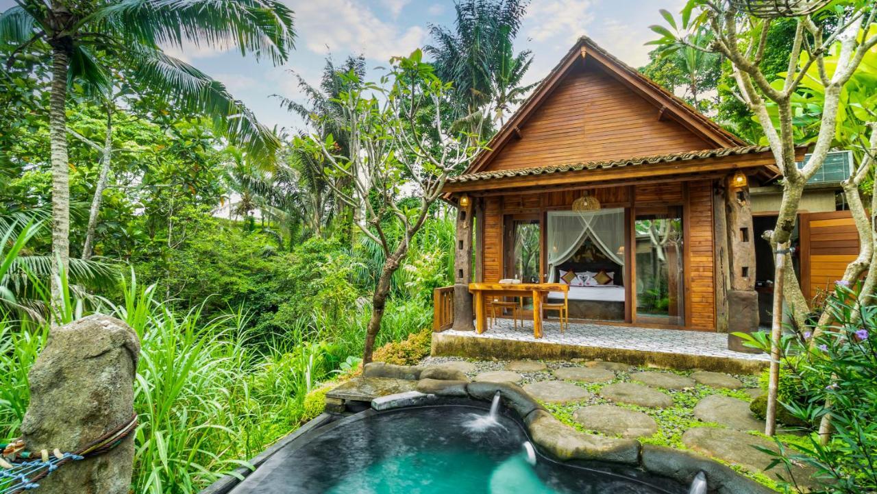 Iyume Villas Тегалаланг Екстериор снимка