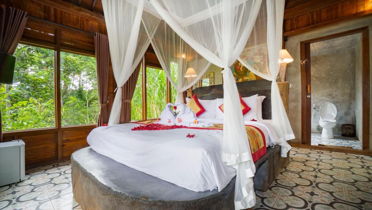 Iyume Villas Тегалаланг Екстериор снимка