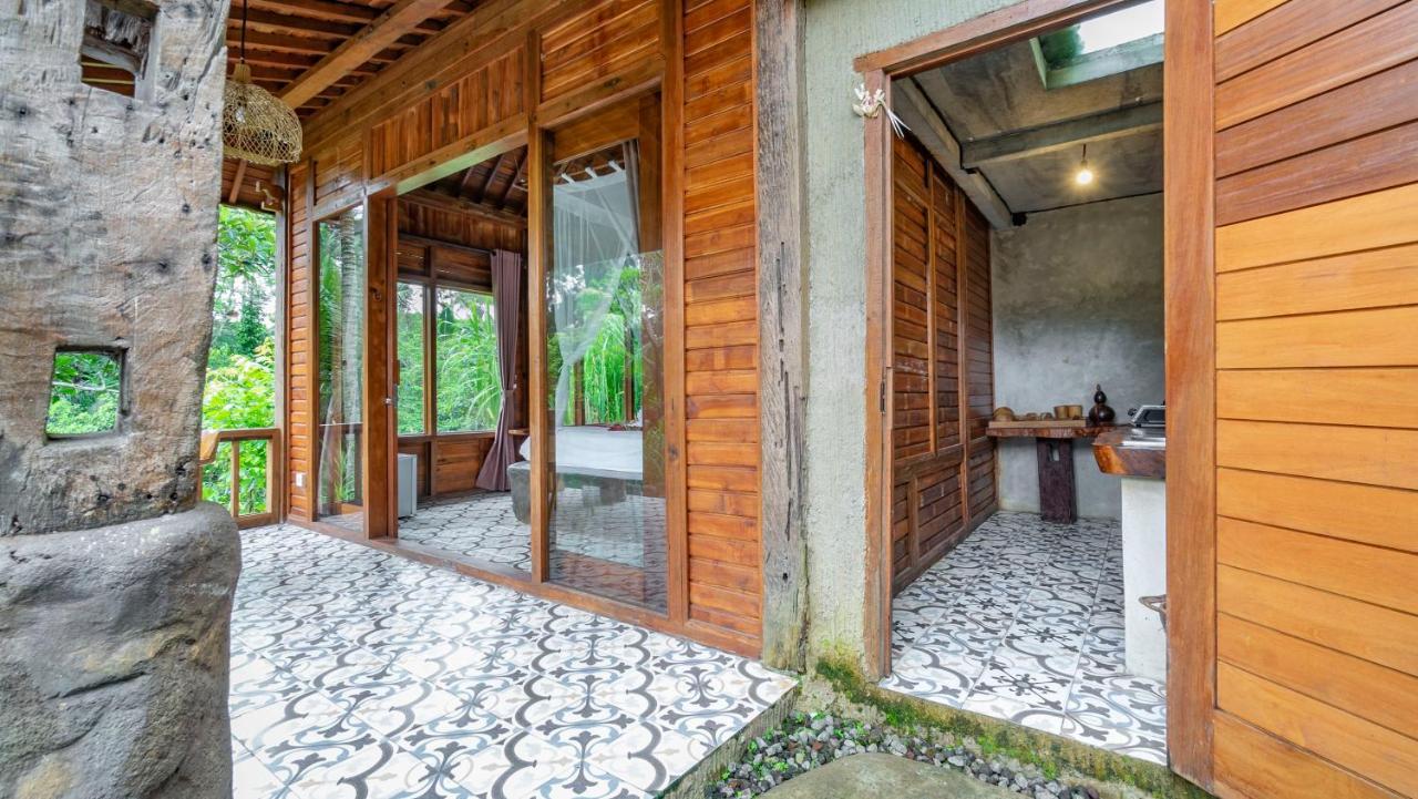 Iyume Villas Тегалаланг Екстериор снимка